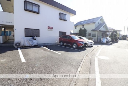 ルーラル・大神[2DK/48.18m2]の駐車場1