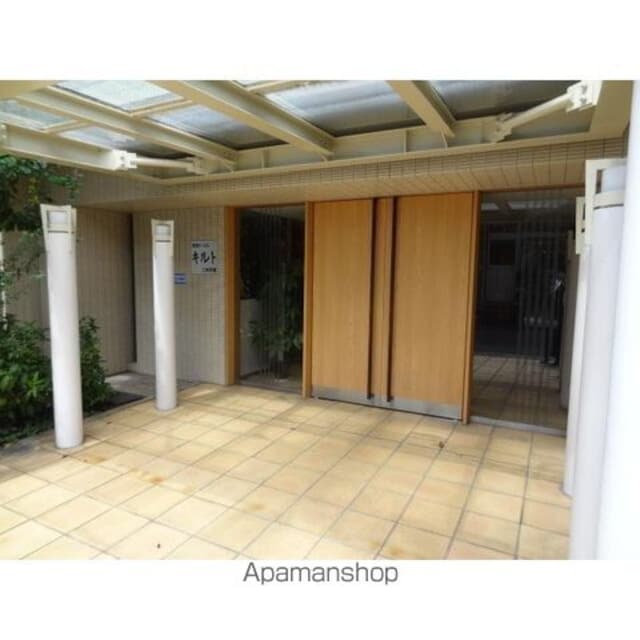 東急ドエル・キルト三軒茶屋[1R/25m2]のエントランス