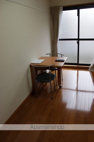 レオパレスタカスの内装写真