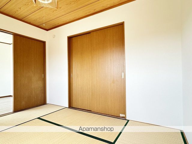 袋井市 2階建 築30年の内装写真
