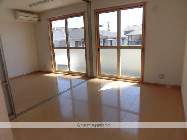 ルミエール三松 A棟の内装写真
