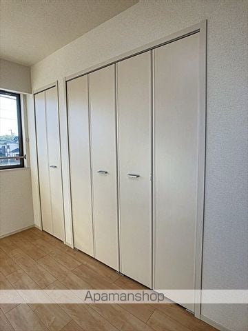 ラ・カーサ ラルーチェ高浜の内装写真