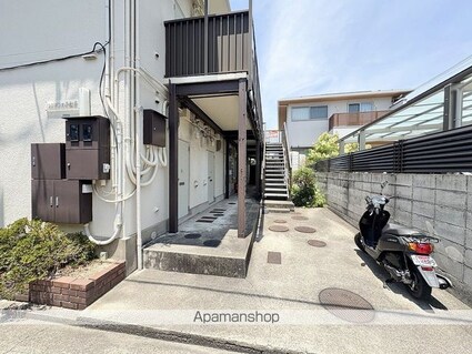 和歌山県和歌山市小松原６丁目[1K/19.35m2]のエントランス