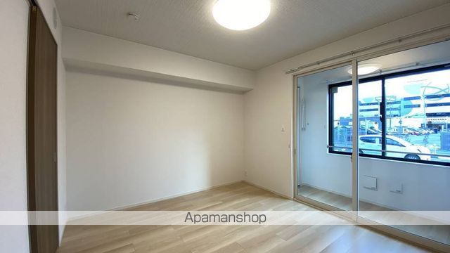 GLISTEN COURTの内装写真