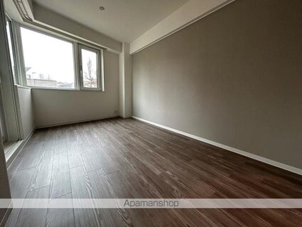コスモリード新宿余丁町[1LDK/42.82m2]のリビング・居間