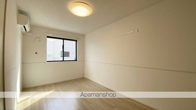 プティパニエ Bの内装写真