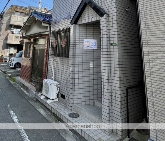 シャトー巽の玄関写真