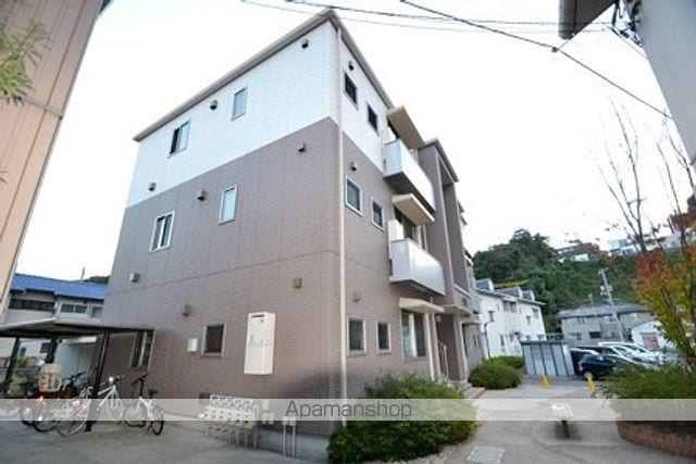ヴァン・ベール D棟の外観写真