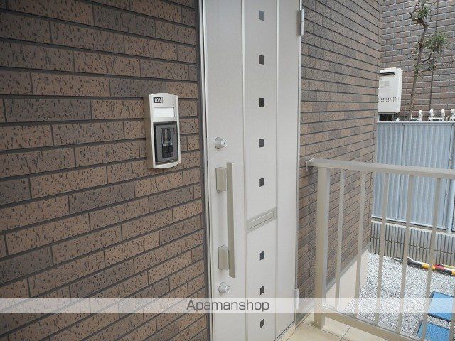 プリムローズ鷹の台の玄関写真