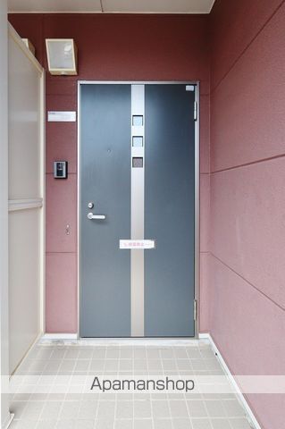 リバーサイド金磯Aの玄関写真