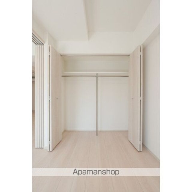 コンフォリア・リヴ豊洲キャナル[3LDK/62.24m2]の収納