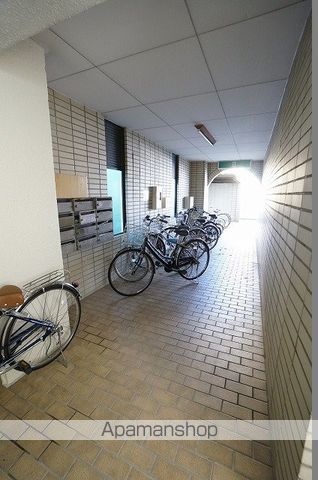 NKビルの玄関写真