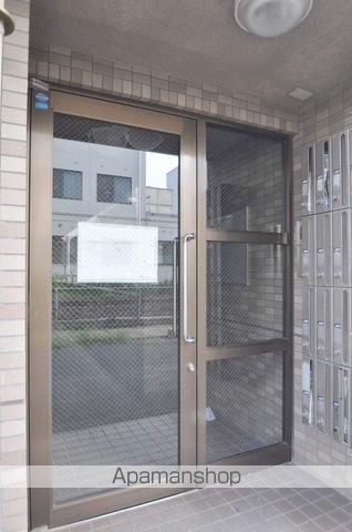 クレセール下伊福の玄関写真
