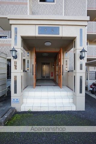 マンション翡翠の玄関写真