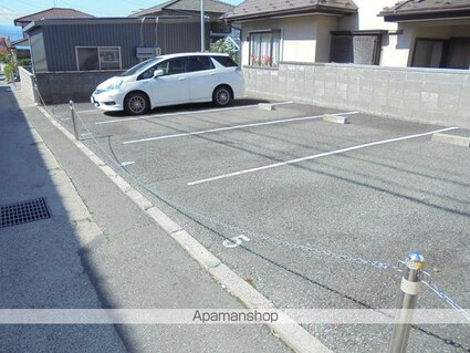 フレグランスブルーウィング[1DK/25.92m2]の駐車場