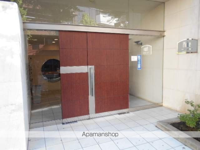 プレール高円寺の玄関写真