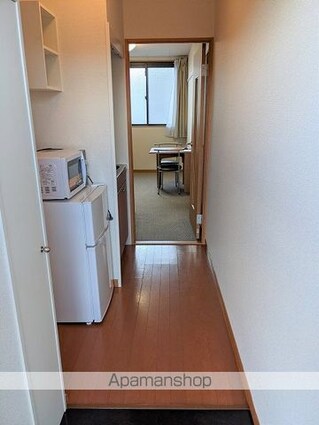 レオパレスＳＩＬＫ[1K/23.18m2]の玄関