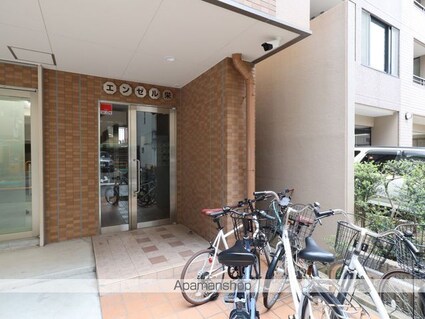 エンゼル栄[1K/21.77m2]のエントランス