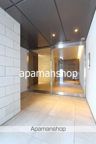 アーバネックスHONMACHIIIの玄関写真