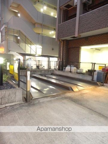 プレサンス西心斎橋の玄関写真