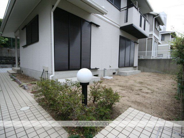 大阪モノレール本線 少路駅 徒歩11分 2階建 築34年の玄関写真
