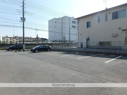 ルミノーゾ[2LDK/61.63m2]の駐車場