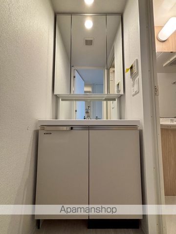 コンフォリア・リヴ大阪本町の内装写真