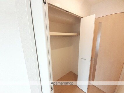 エクセロン[1K/26.09m2]の収納