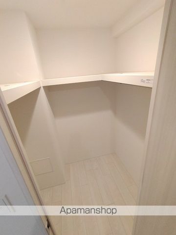 スプランディッド新大阪VIIIの内装写真