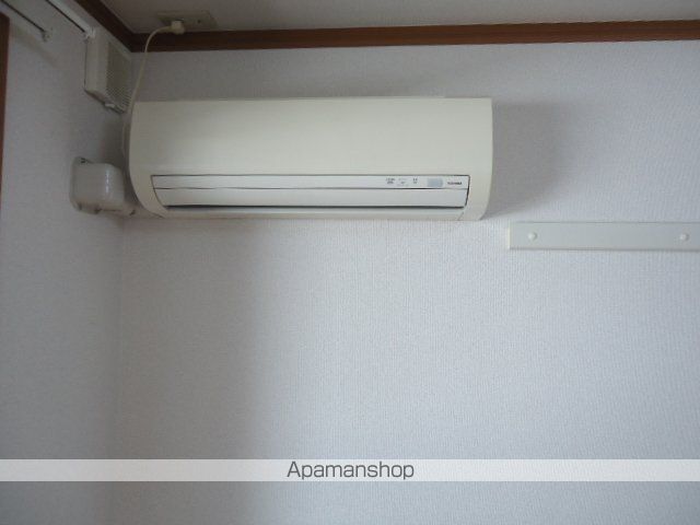 小田急電鉄小田原線 本厚木駅 徒歩7分 4階建 築22年の内装写真