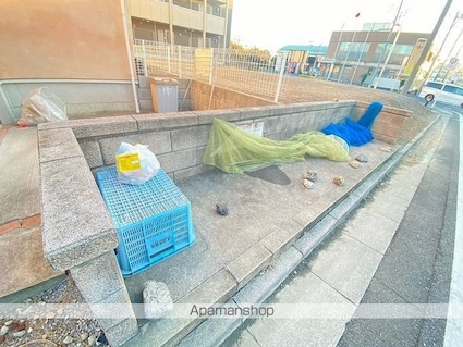 埼玉県吉川市美南２丁目[1K/23.6m2]の共用部