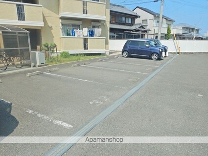 ヴァン・カルチェ　Ｄ棟[2LDK/65.57m2]の駐車場