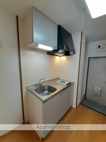 アクシスIIの内装写真