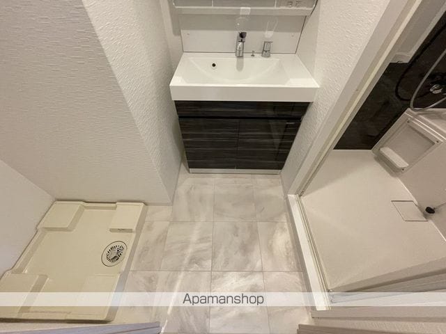 コンフォリア・リヴ新大阪WESTの内装写真