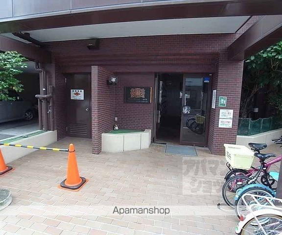 ライオンズマンション二条高倉の玄関写真