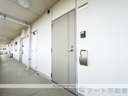 ＬＵＸＵＲＹ　ＭＡＮＳＩＯＮ[2LDK/51.97m2]のエントランス1