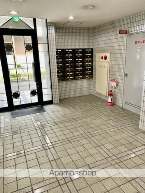 プレミール石川[3LDK/63.1m2]のエントランス1