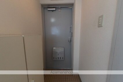 トライアングル筆山[1R/17.98m2]の玄関