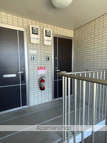 アネックスイイダの玄関写真