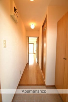 キャロットハウス[1LDK/47.56m2]の玄関