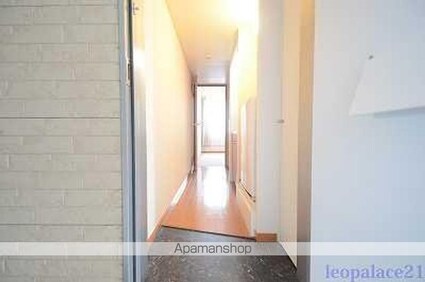 レオパレスサンポート[1K/19.87m2]の玄関