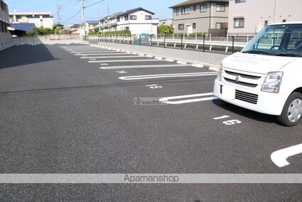 ミランダルピナスⅢ[1R/26.5m2]の駐車場2