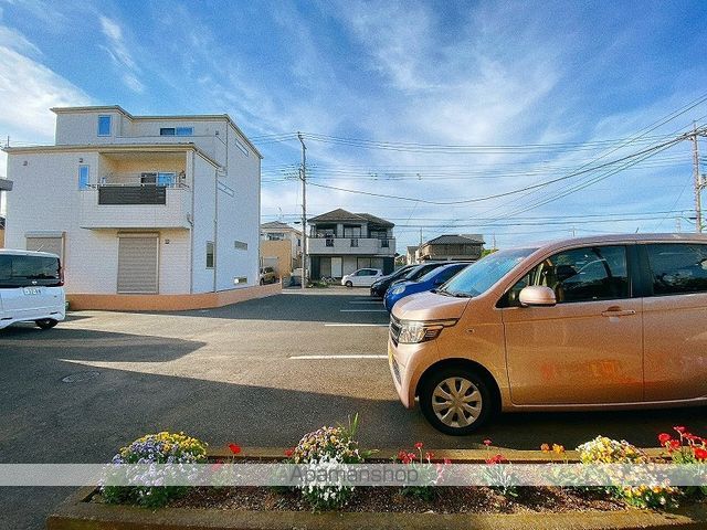 apartment 埼玉県八潮市緑町２丁目27-10
地図を見る