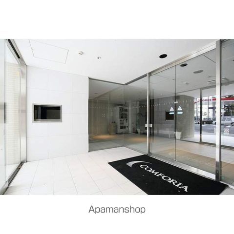 コンフォリア東池袋EASTの玄関写真