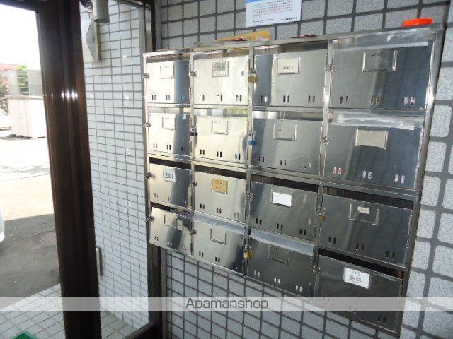 メゾンドジャパンの玄関写真