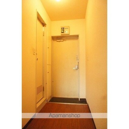 グリーンコート弦巻[1R/16.78m2]の玄関