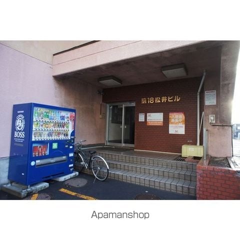 第18松井ビルの玄関写真