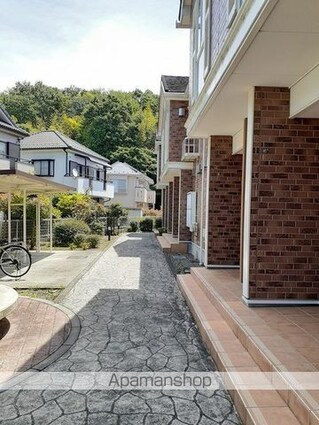 ガーデンスクエア片倉[2LDK/57.22m2]の共用部