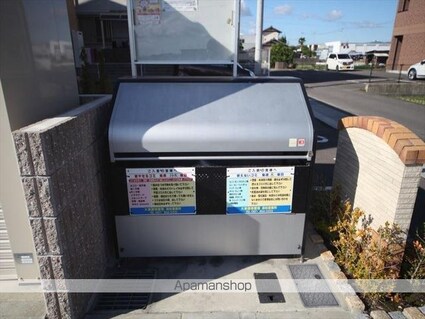 ミューズ林　Ａ[2LDK/66.02m2]の共用部1