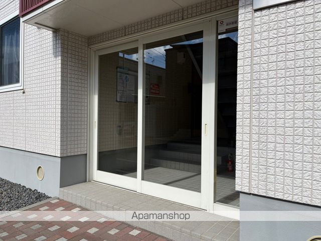 美しい山の手の玄関写真